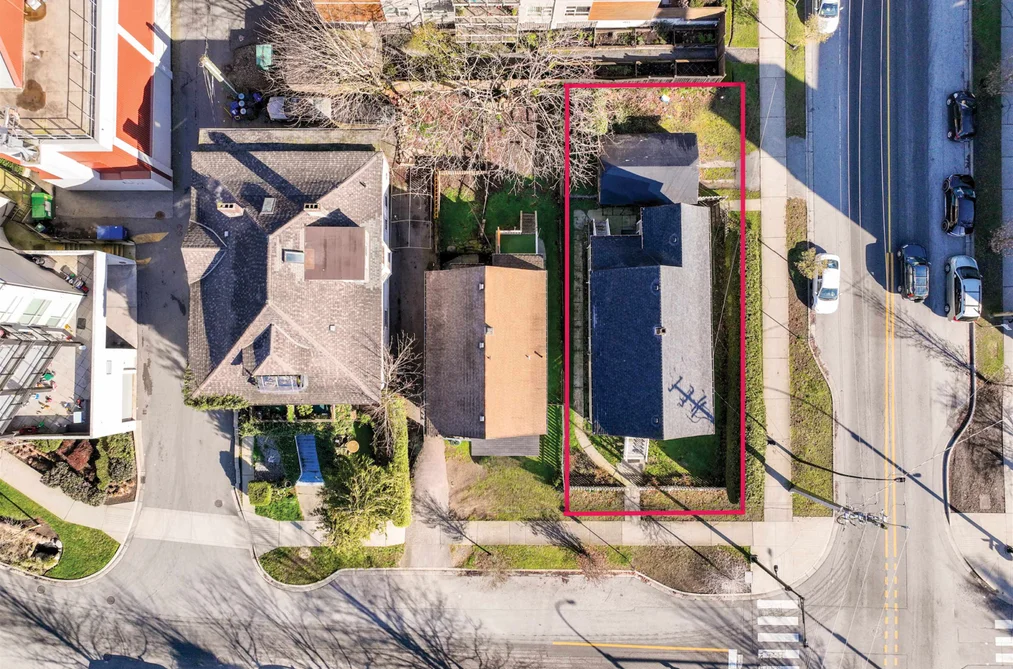 Property for sale at 166 E 10th Street North Vancouver British Columbia - MLS: R3114158
