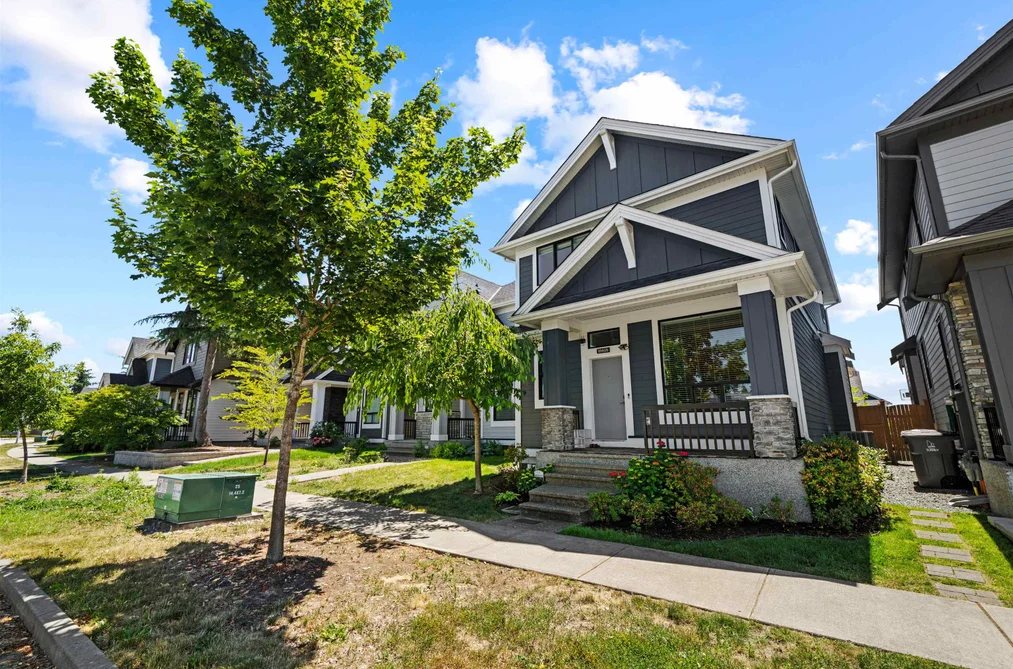 16616 EDGEWOOD DRIVE, Surrey BC V3Z 9X9, Surrey BC — Residential for Sale — Photo 2 of 30