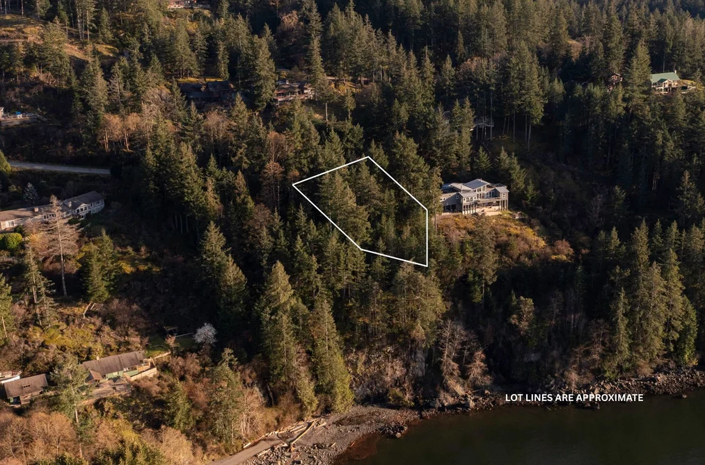 Property for sale at 1664 Whitesails Drive Bowen Island British Columbia - MLS: R3102287