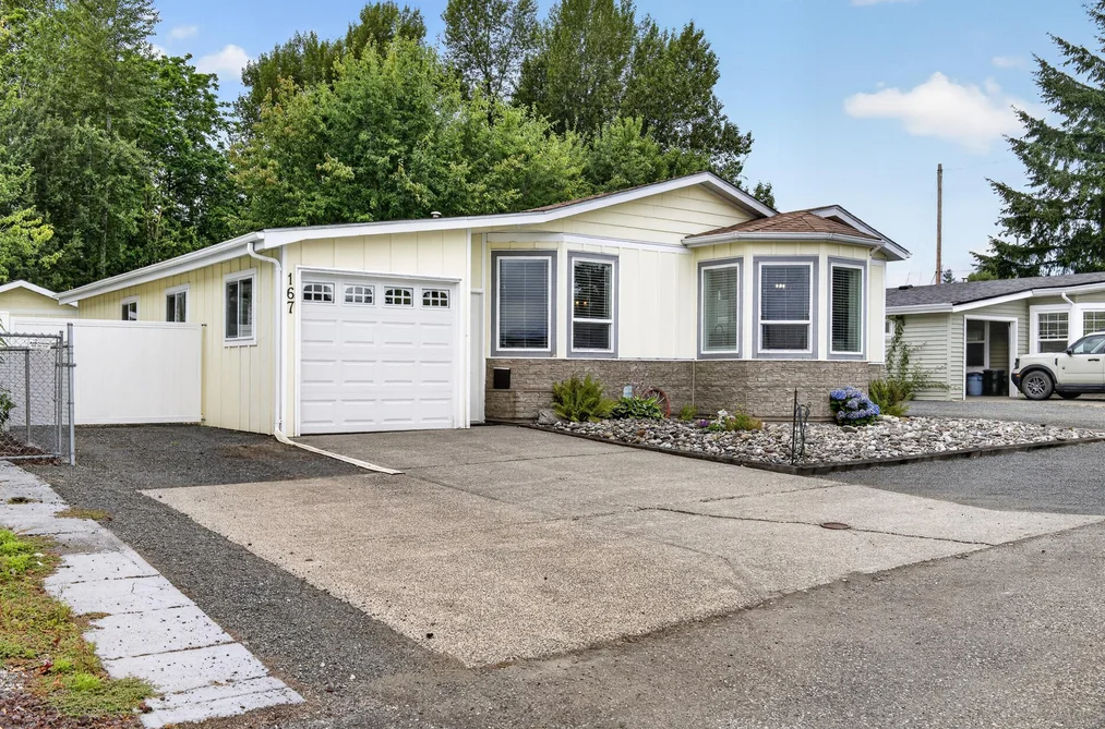 Manufactured Home for sale at 167 9055 Ashwell Road Chilliwack British Columbia - MLS: R3147863