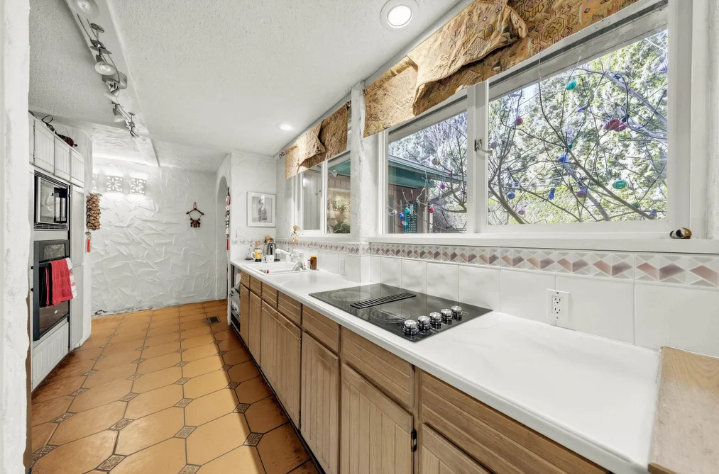 1670 AYLESLYNN DRIVE, North Vancouver BC V7J 2T3, North Vancouver BC — Residential for Sale - Photo 7