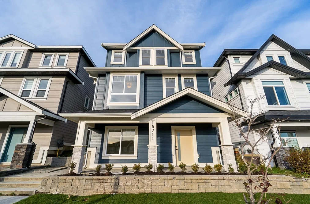 16711 16 AVENUE, Surrey BC V3Z 0T3, Surrey BC — Residential for Sale - Photo 2