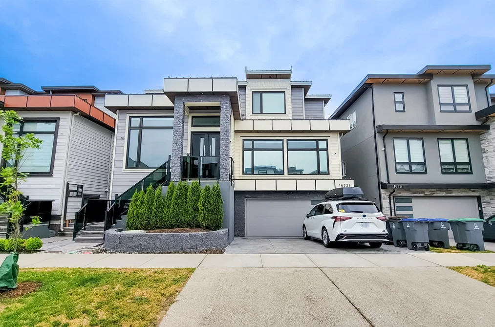 House for sale at 16739 18b Avenue White Rock British Columbia - MLS: R3133993