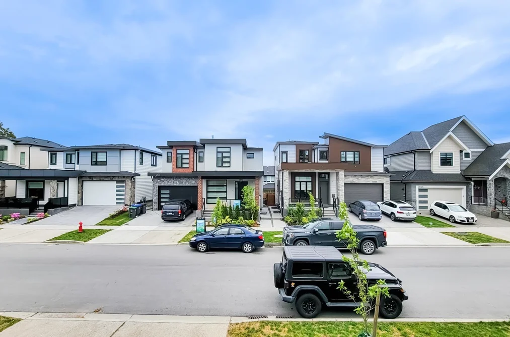16739 18B AVENUE, White Rock BC V3Z 1A2, White Rock BC — Residential for Sale - Photo 2