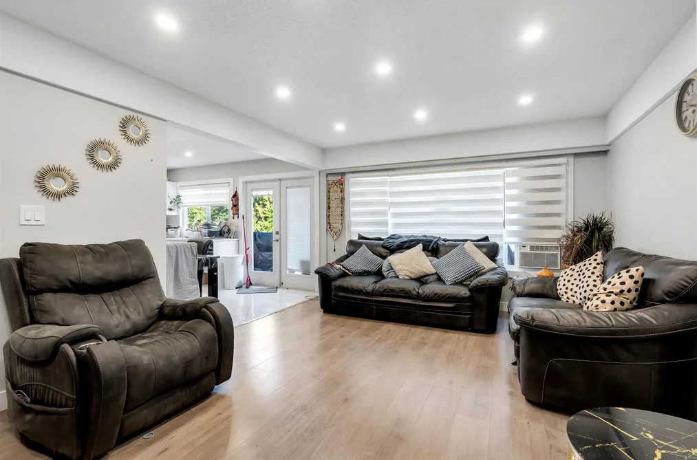 House for sale at 1677 Eastern Drive Port Coquitlam British Columbia - MLS: R3051040