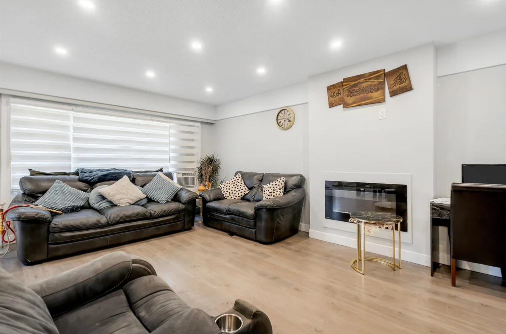 1677 EASTERN DRIVE, Port Coquitlam BC V3C 2T5, Port Coquitlam BC — Residential for Sale - Photo 2