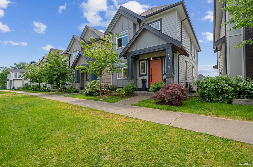 16778 20A AVENUE, Surrey BC V3Z 9M9, Surrey BC — Residential for Sale - Photo 2