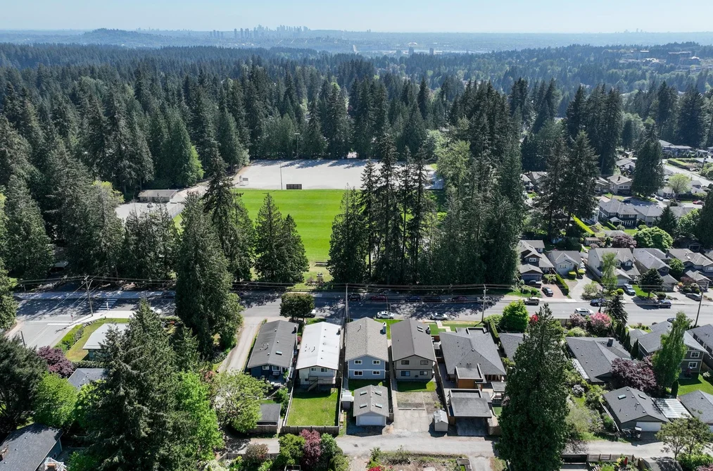 1678 DEMPSEY ROAD, North Vancouver BC V7K 1T3, North Vancouver BC — Residential for Sale - Photo 2