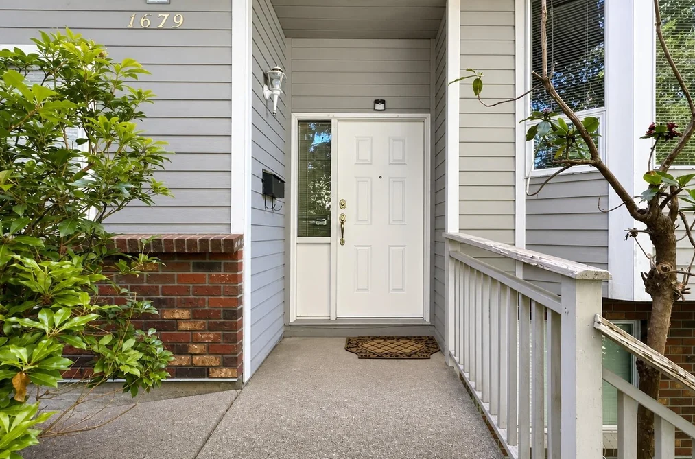 1679 Westover Road, North Vancouver, BC - MLS: R3163872 - Photo 2 1679 Westover Road, North Vancouver, BC - MLS: R3163872 - Photo 2