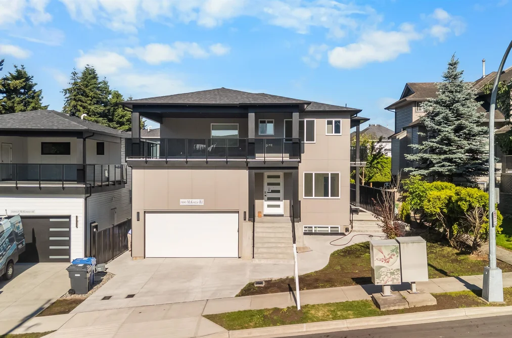 House for sale at 1680b Mckenzie Road Abbotsford British Columbia - MLS: R3137108