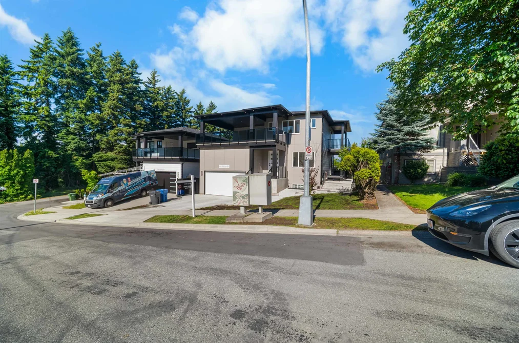1680B MCKENZIE ROAD, Abbotsford BC V2S 8J6, Abbotsford BC — Residential for Sale - Photo 2
