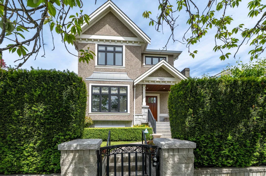 House for sale at 1683 W 64th Avenue Vancouver British Columbia - MLS: R3077372