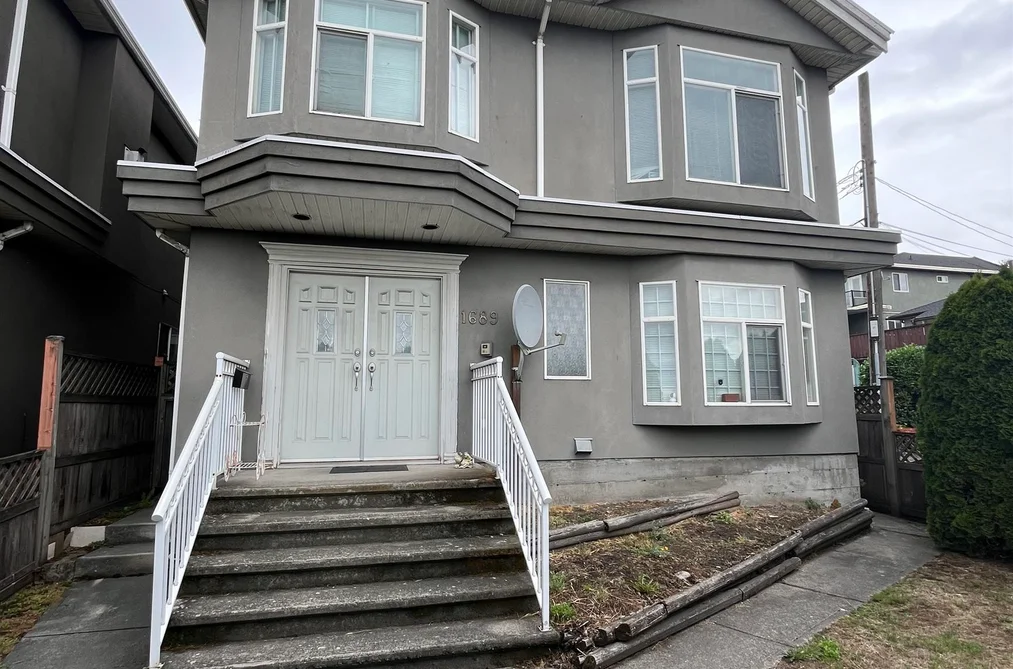 House for sale at 1689 SE Marine Drive Vancouver British Columbia - MLS: R3150094