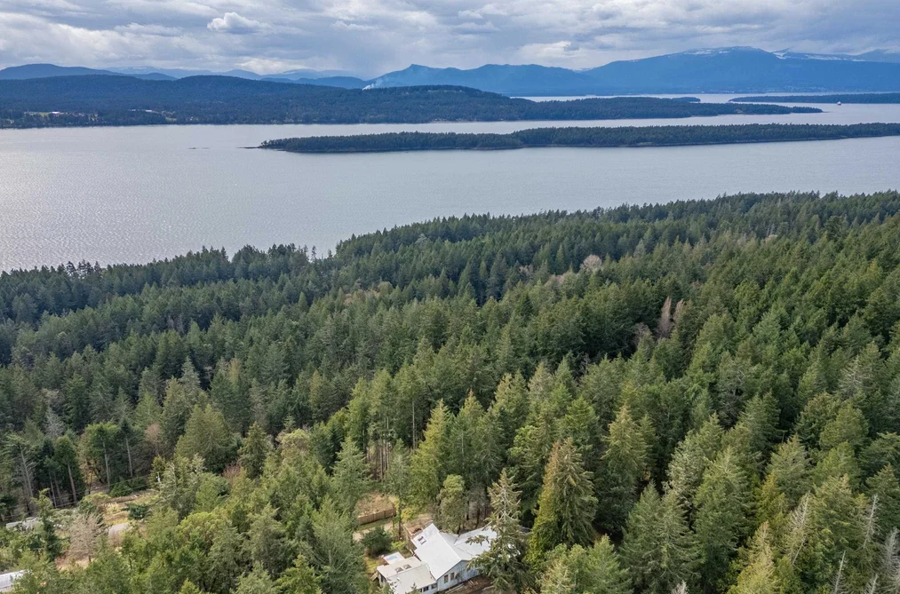 1690 COTTAGE WAY, Galiano Island BC V0N 1P0, Galiano Island BC — Residential for Sale - Photo 2