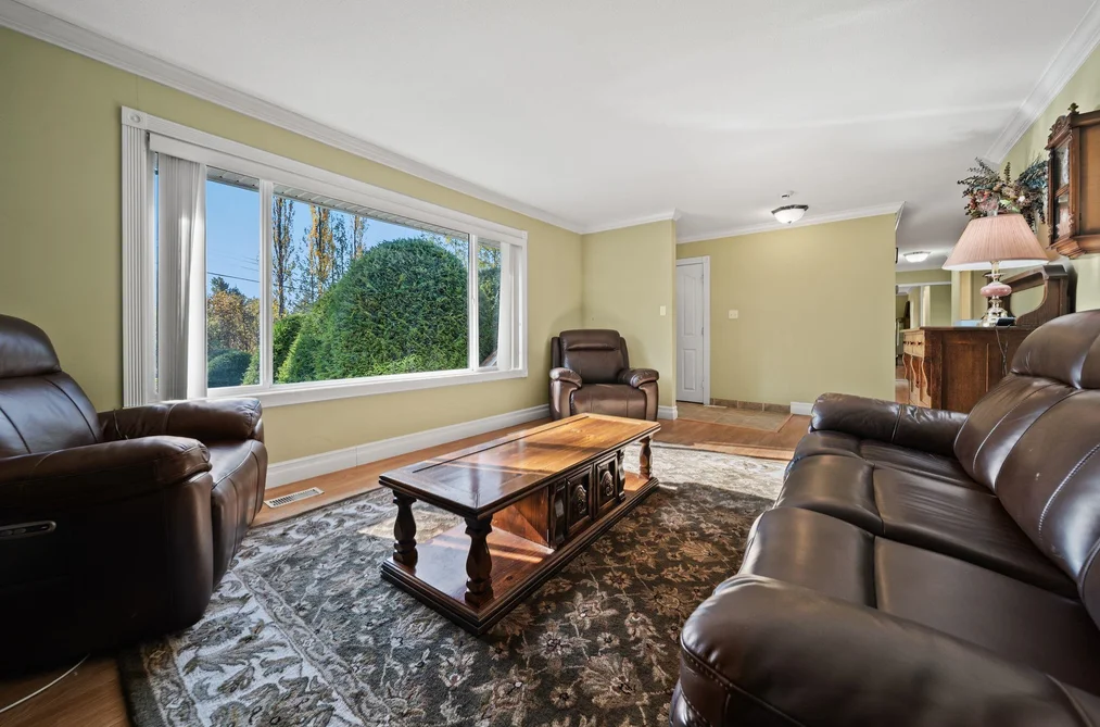 16925 94A Avenue, Surrey, BC - House for Sale - Photo 12 of 40 16925 94A Avenue, Surrey, BC - House for Sale - Photo 12 of 40