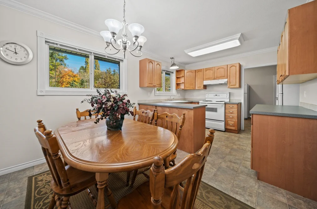 16925 94A Avenue, Surrey, BC - House for Sale - Photo 14 of 40 16925 94A Avenue, Surrey, BC - House for Sale - Photo 14 of 40