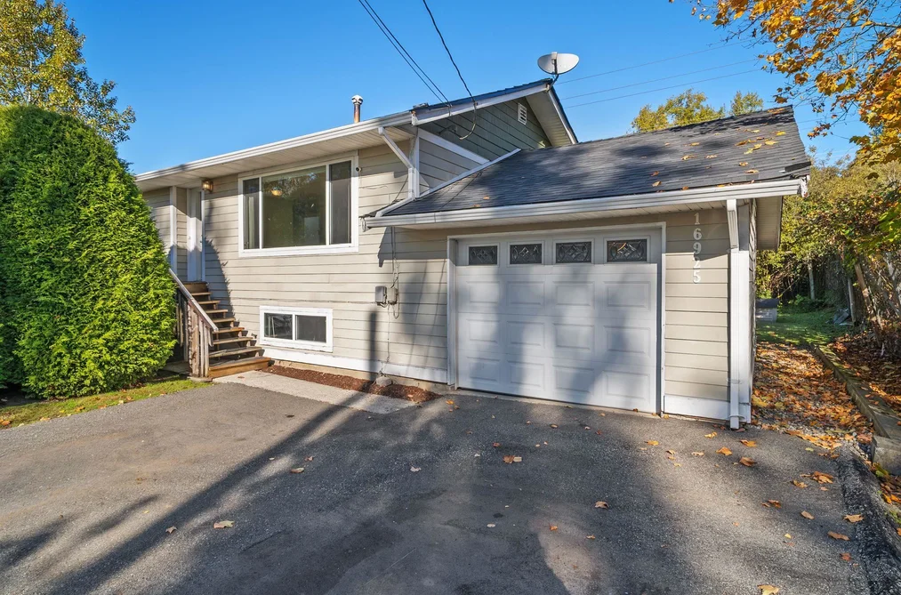 16925 94A Avenue, Surrey, BC - House for Sale - Photo 4 of 40 16925 94A Avenue, Surrey, BC - House for Sale - Photo 4 of 40