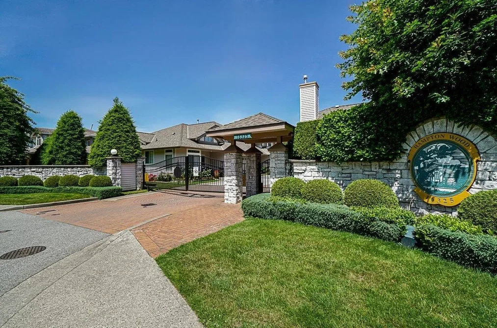 Townhouse for sale at 17 16325 82 Avenue Surrey British Columbia - MLS: R3168917
