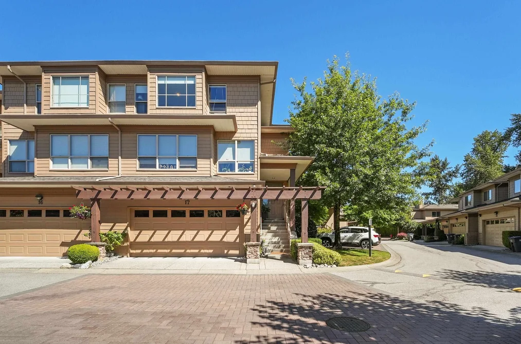 Townhouse for sale at 17 16655 64 Avenue Surrey British Columbia - MLS: R3152147