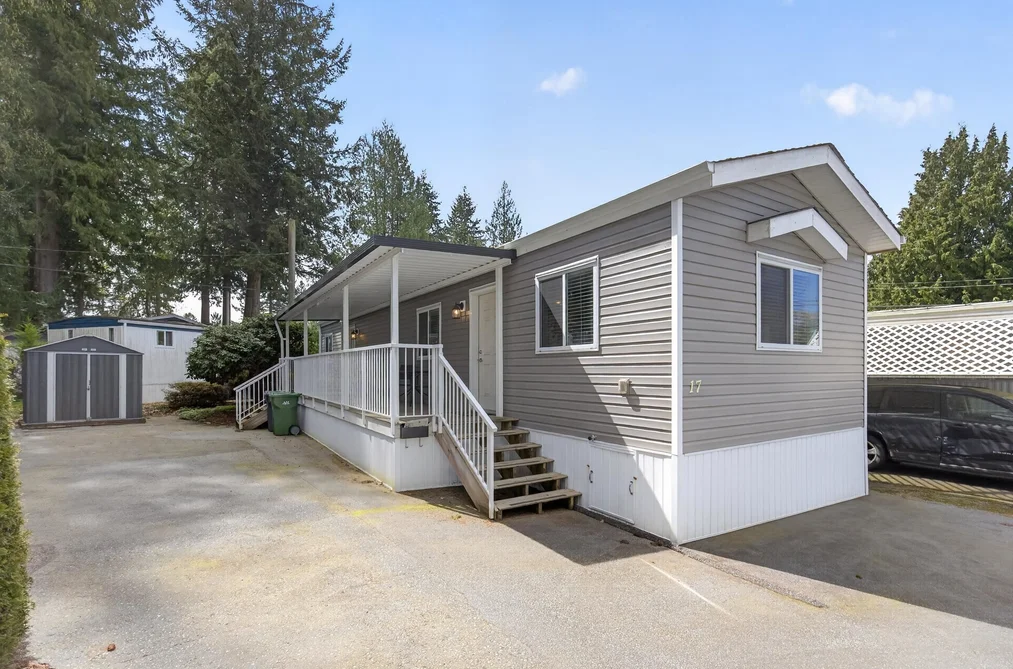 Manufactured Home for sale at 17 24330 Fraser Highway Langley British Columbia - MLS: R3110197