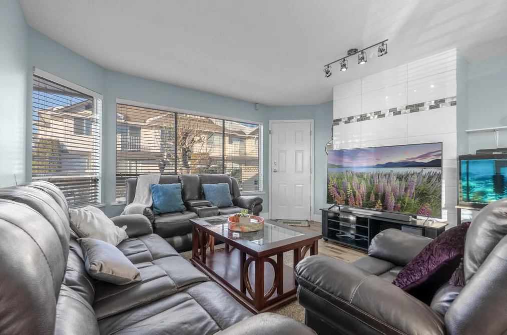 17 3070 TOWNLINE ROAD, Abbotsford BC V2T 5M2, Abbotsford BC — Residential for Sale - Photo 2