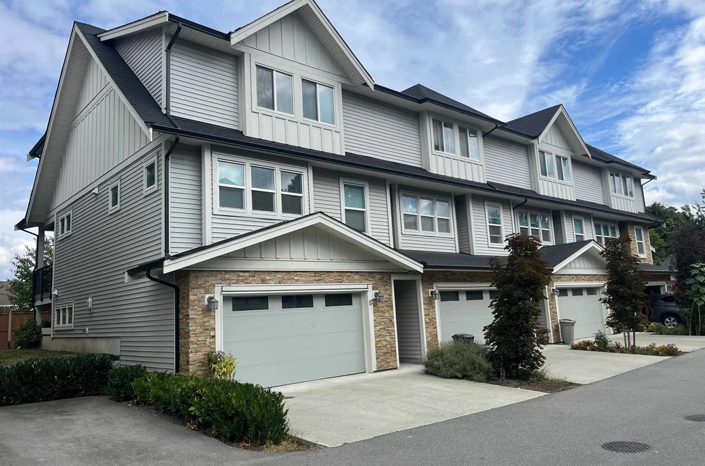 17-45455 Spadina Avenue, Chilliwack, BC - Townhouse for Sale - Photo 2 of 18 17-45455 Spadina Avenue, Chilliwack, BC - Townhouse for Sale - Photo 2 of 18