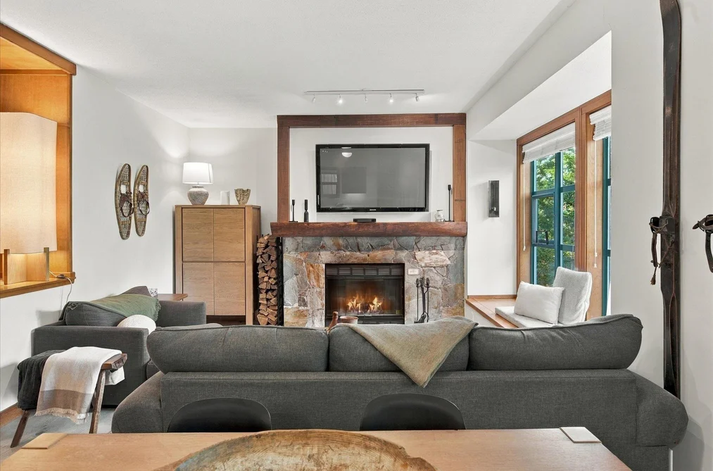 17-4652 Blackcomb Way, Whistler, BC - Townhouse for Sale - Photo 2 of 25