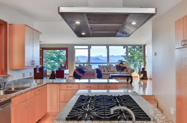 170 Highview Pl, Lions Bay, BC - MLS: R3135897