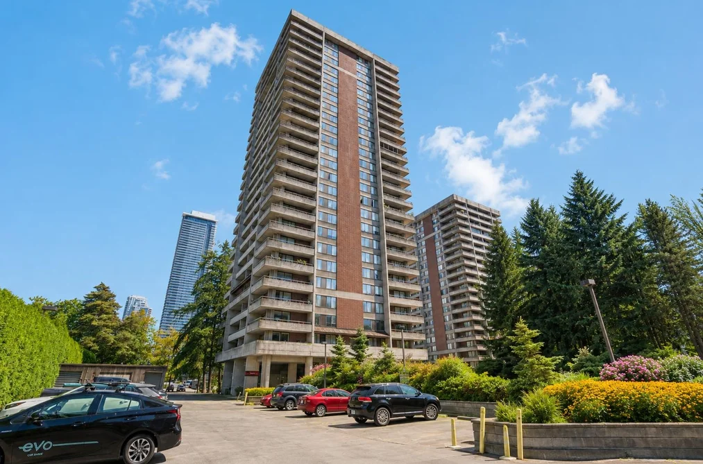 Condo for sale at 1701 3755 Bartlett Court Burnaby British Columbia - MLS: R3154217