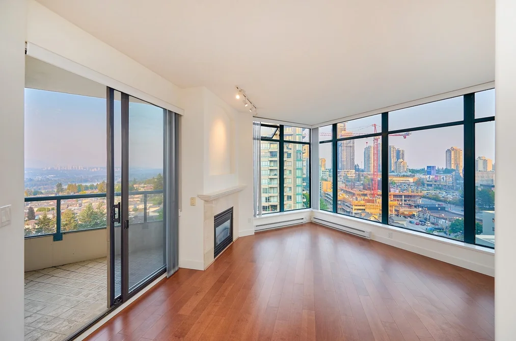 Condo for sale at 1701 4567 Hazel Street Burnaby British Columbia - MLS: R3160046