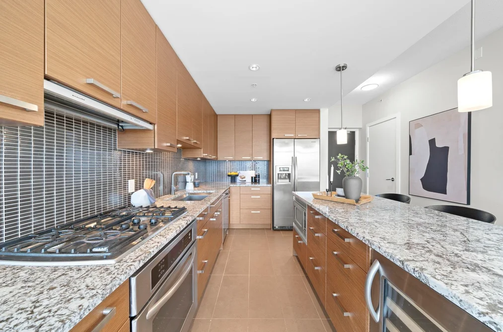 1701 6188 WILSON AVENUE, Burnaby BC V5H 0A5, Burnaby BC — Residential for Sale - Photo 3