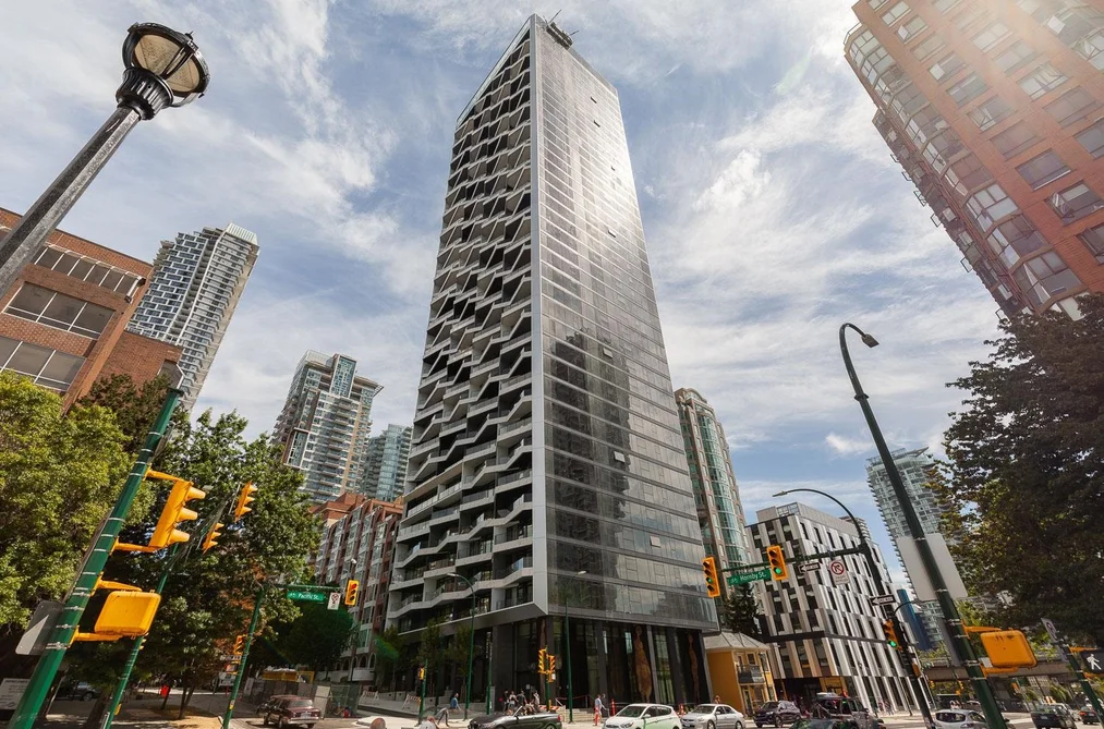 Condo for sale at 1701 889 Pacific Street Vancouver British Columbia - MLS: R3106933