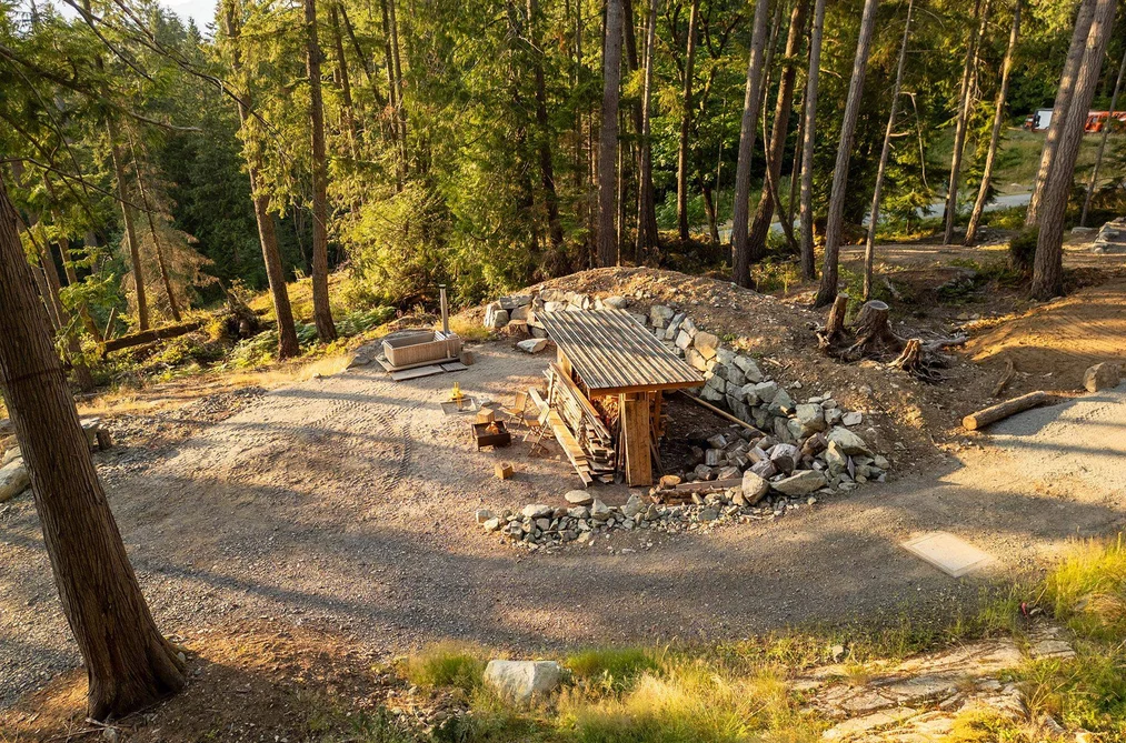 Property for sale at 1701 Joan Audrey Lane Bowen Island British Columbia - MLS: R3074234