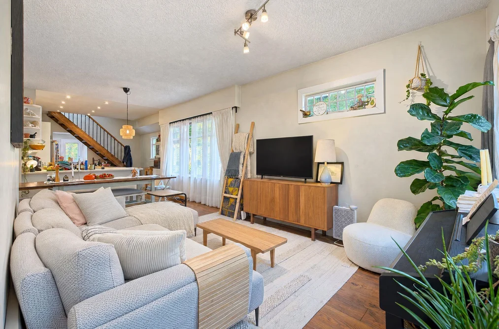 1701 Semlin Drive, Vancouver, BC - House for Sale - Photo 4 of 37