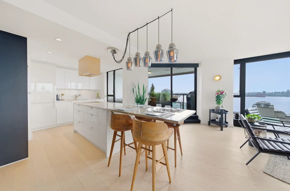 1702 120 W 2ND STREET, North Vancouver BC V7M 1C3, North Vancouver BC — Residential for Sale - Photo 3