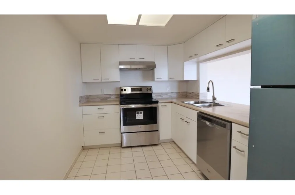 Condo for sale at 1702 121 Tenth Street New Westminster British Columbia - MLS: R3148683