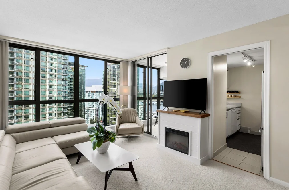 1702 - 1238 Melville Street, Vancouver, BC - MLS: R3177703 - Photo 9 1702 - 1238 Melville Street, Vancouver, BC - MLS: R3177703 - Photo 9