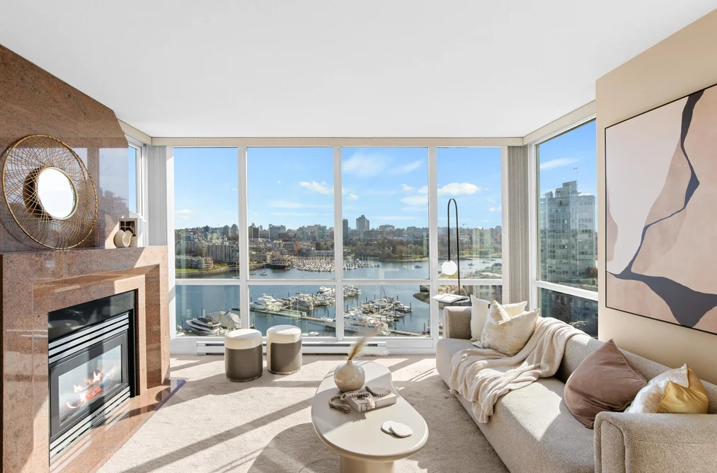 Condo for sale at 1703 1077 Marinaside Crescent Vancouver British Columbia - MLS: R3111419