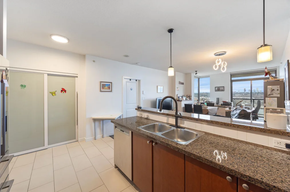 1703 15 E ROYAL AVENUE, New Westminster BC V3L 0A9, New Westminster BC — Residential for Sale - Photo 5
