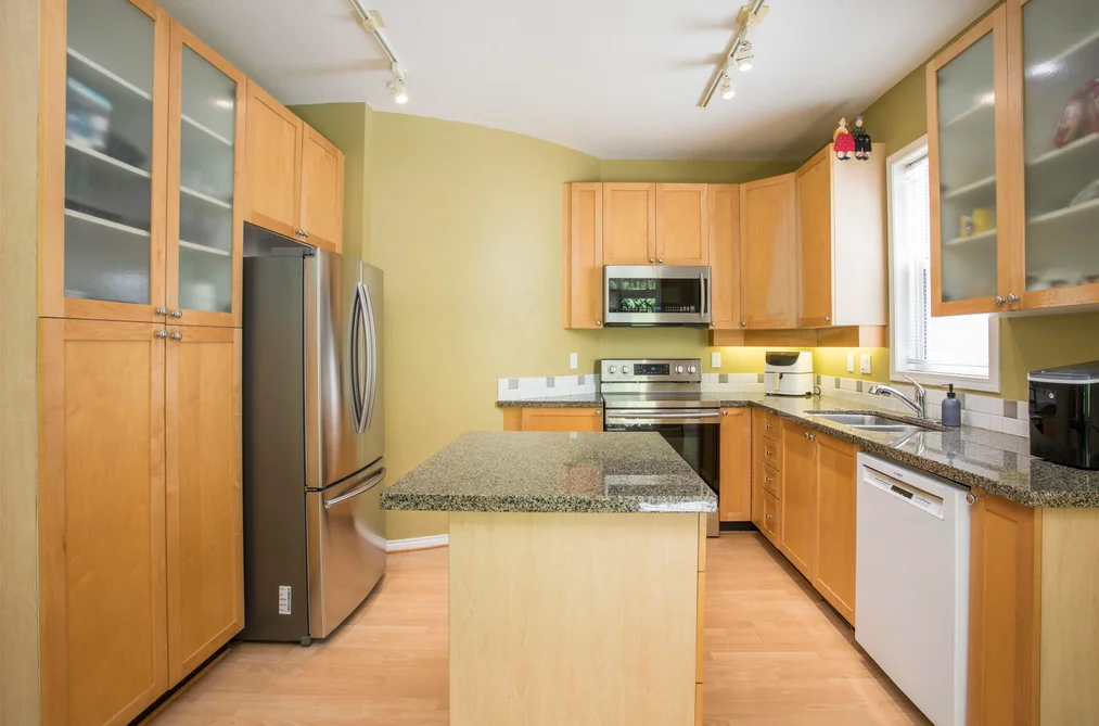 1703 ARBUTUS PLACE, Coquitlam, BC — Residential for Sale — Photo 19 of 40