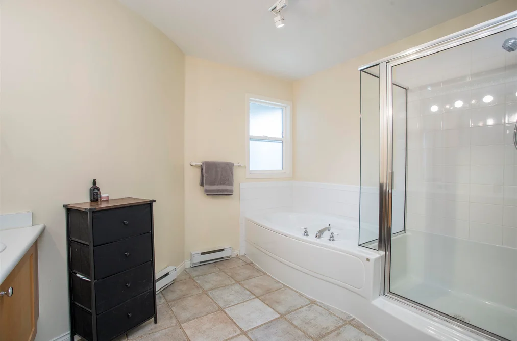 1703 ARBUTUS PLACE, Coquitlam, BC — Residential for Sale — Photo 28 of 40