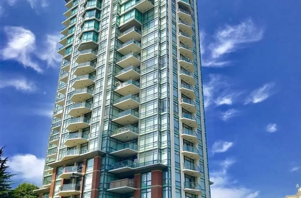 Condo for sale at 1704 13399 104 Avenue Surrey British Columbia - MLS: R3163501