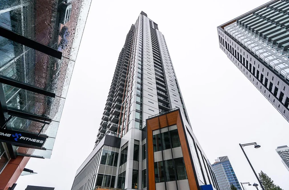 Condo for sale at 1704 13745 George Junction Surrey British Columbia - MLS: R3119581