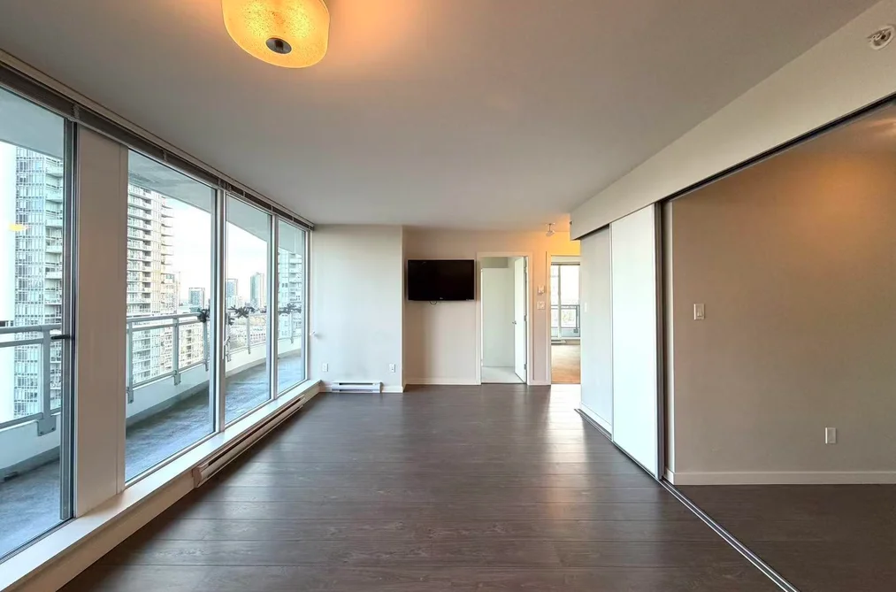 1705 13303 CENTRAL AVENUE, Surrey BC V3T 0K6, Surrey BC — Residential for Sale - Photo 3