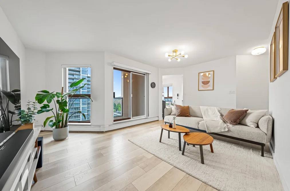 1705 612 FIFTH AVENUE, New Westminster BC V3M 1X5, New Westminster BC — Residential for Sale - Photo 2