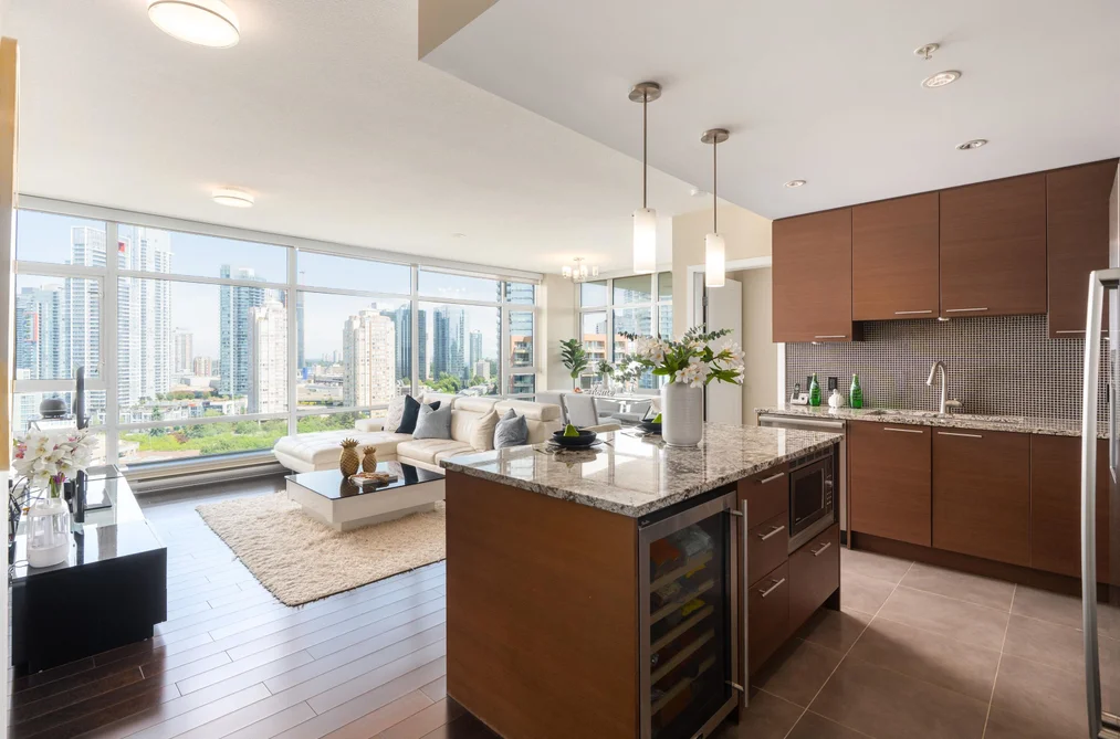 Condo for sale at 1705 6168 Wilson Avenue Burnaby British Columbia - MLS: R3140822