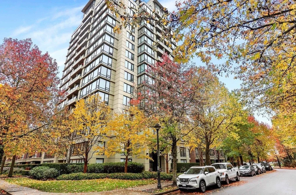 Condo for sale at 1705 9133 Hemlock Drive Richmond British Columbia - MLS: R3113042