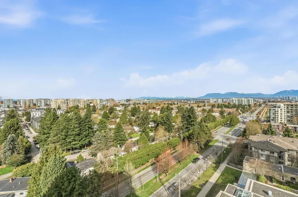 Condo for sale at 1705 9188 Hemlock Drive Richmond British Columbia - MLS: R3107681