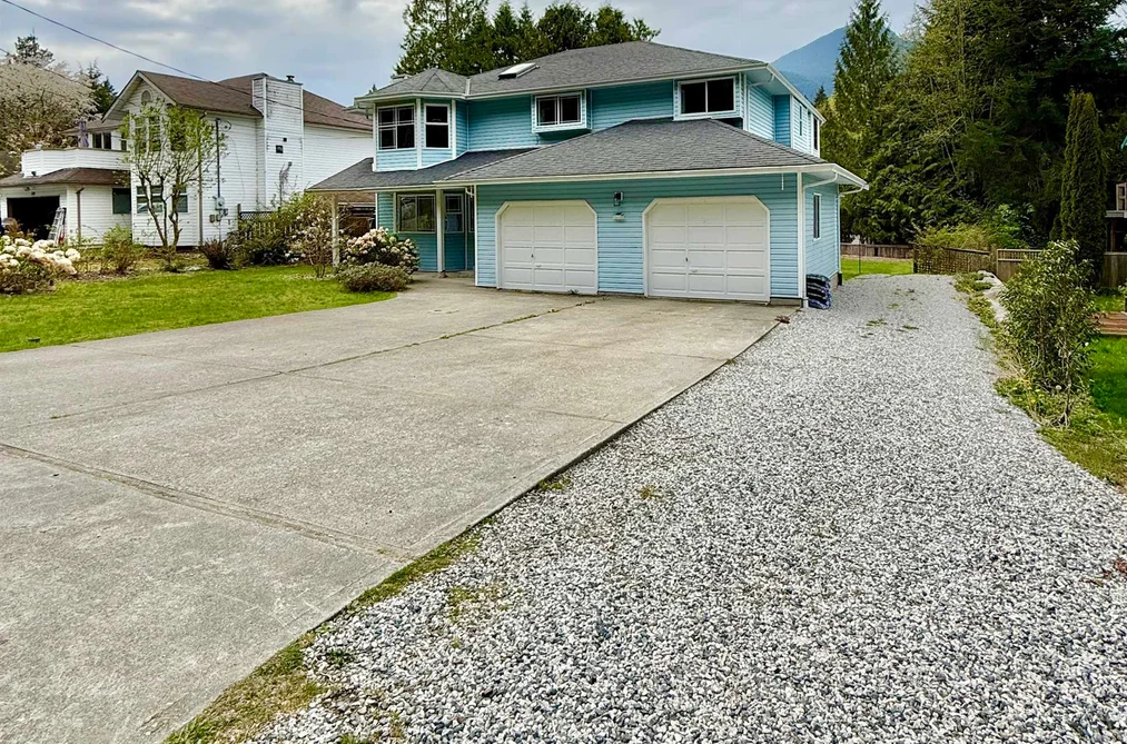 1705 YMCA ROAD, Langdale BC V0N 1V6, Langdale BC — Residential for Sale - Photo 3
