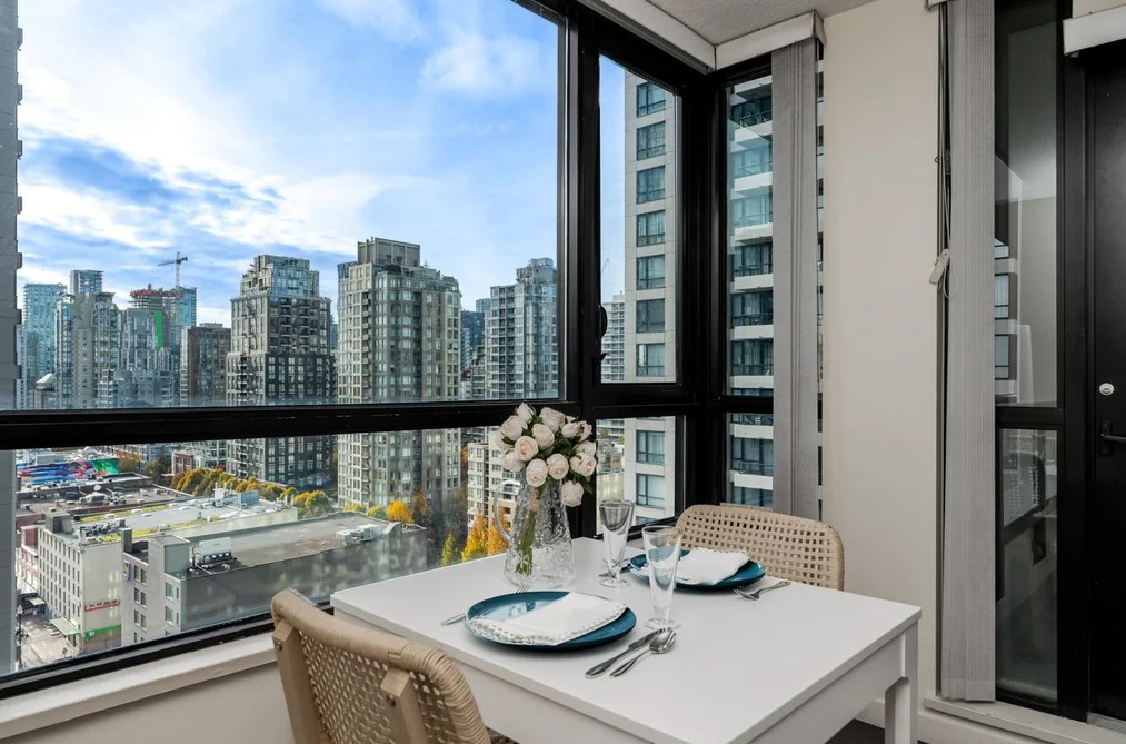 Condo for sale at 1706 909 Mainland Street Vancouver British Columbia - MLS: R3105824